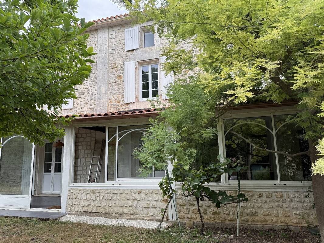 Maison à GOND-PONTOUVRE