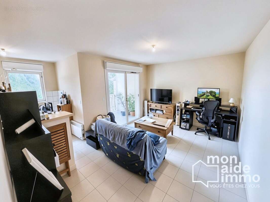 Appartement à COUTRAS