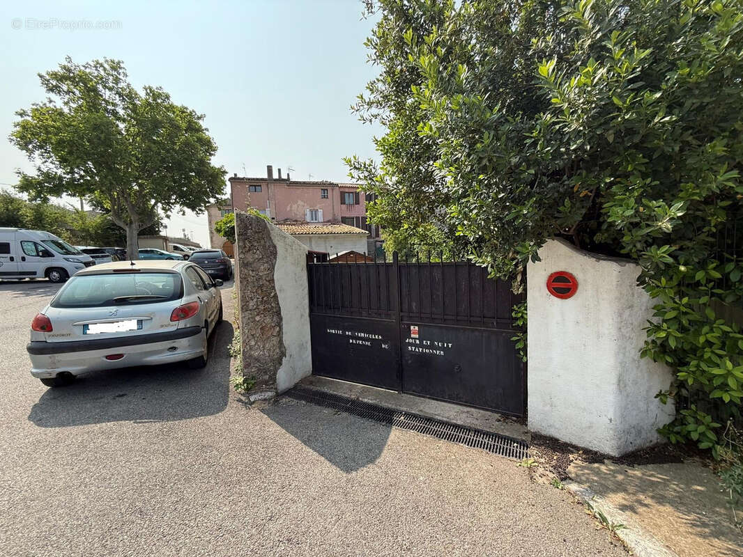 Appartement à SOLLIES-PONT