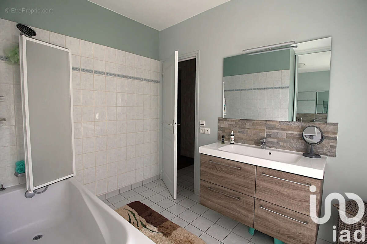 Maison à VILLECRESNES