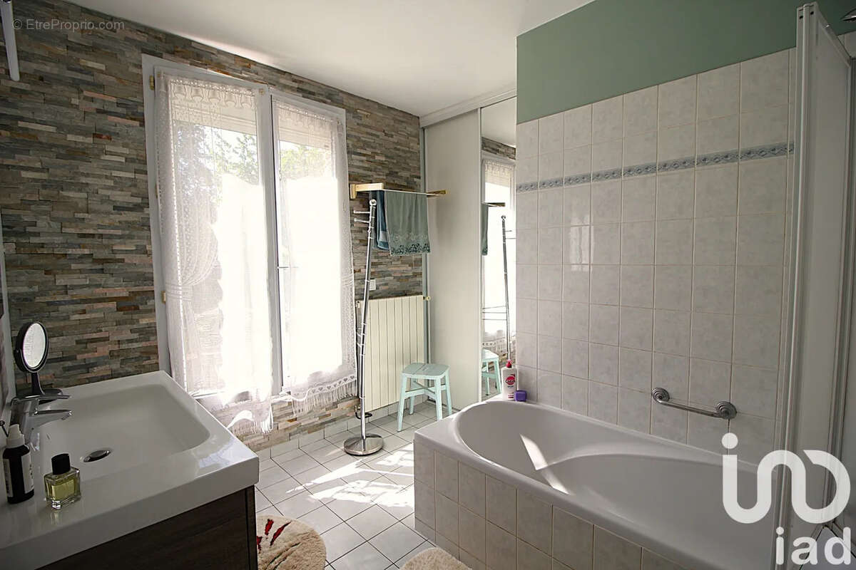 Maison à VILLECRESNES