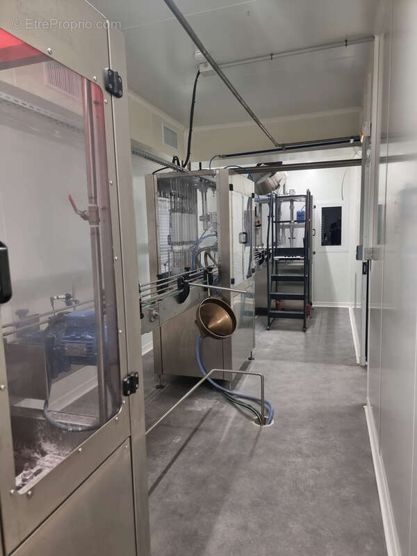 Commerce à ALVIGNAC