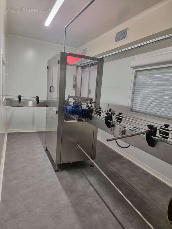 Commerce à ALVIGNAC