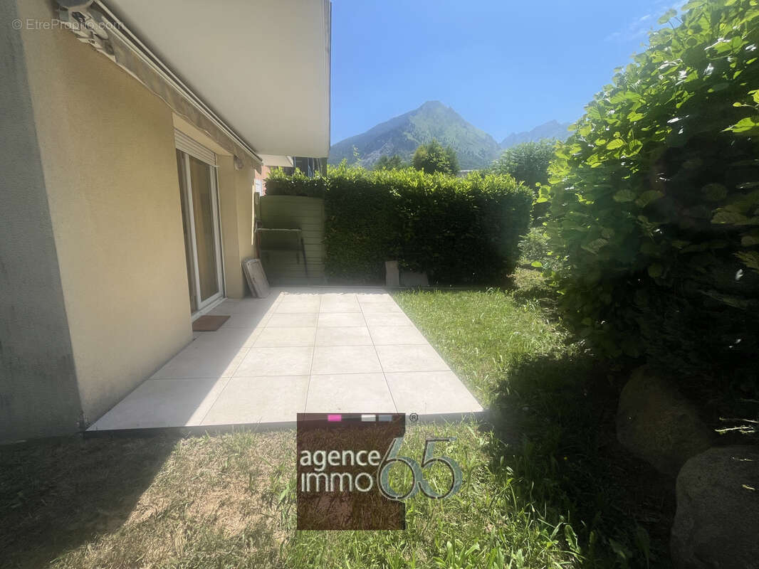 Appartement à ESQUIEZE-SERE