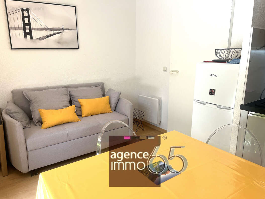 Appartement à ESQUIEZE-SERE