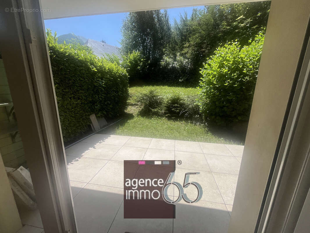 Appartement à ESQUIEZE-SERE