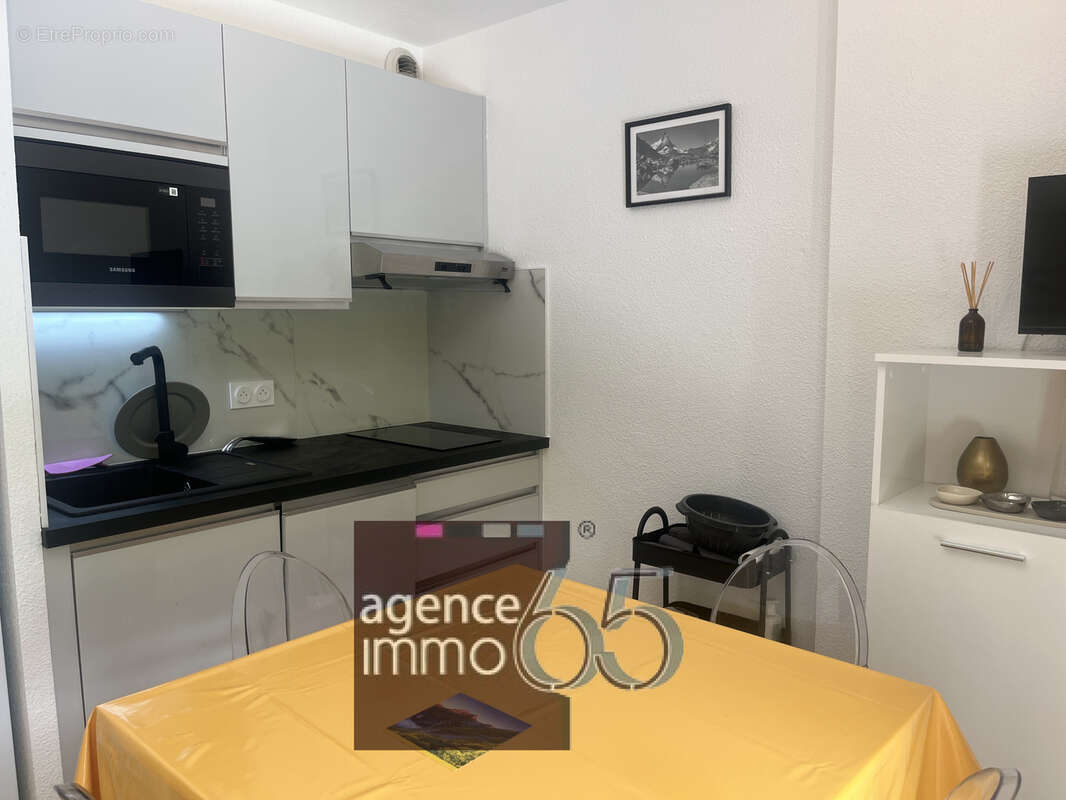 Appartement à ESQUIEZE-SERE