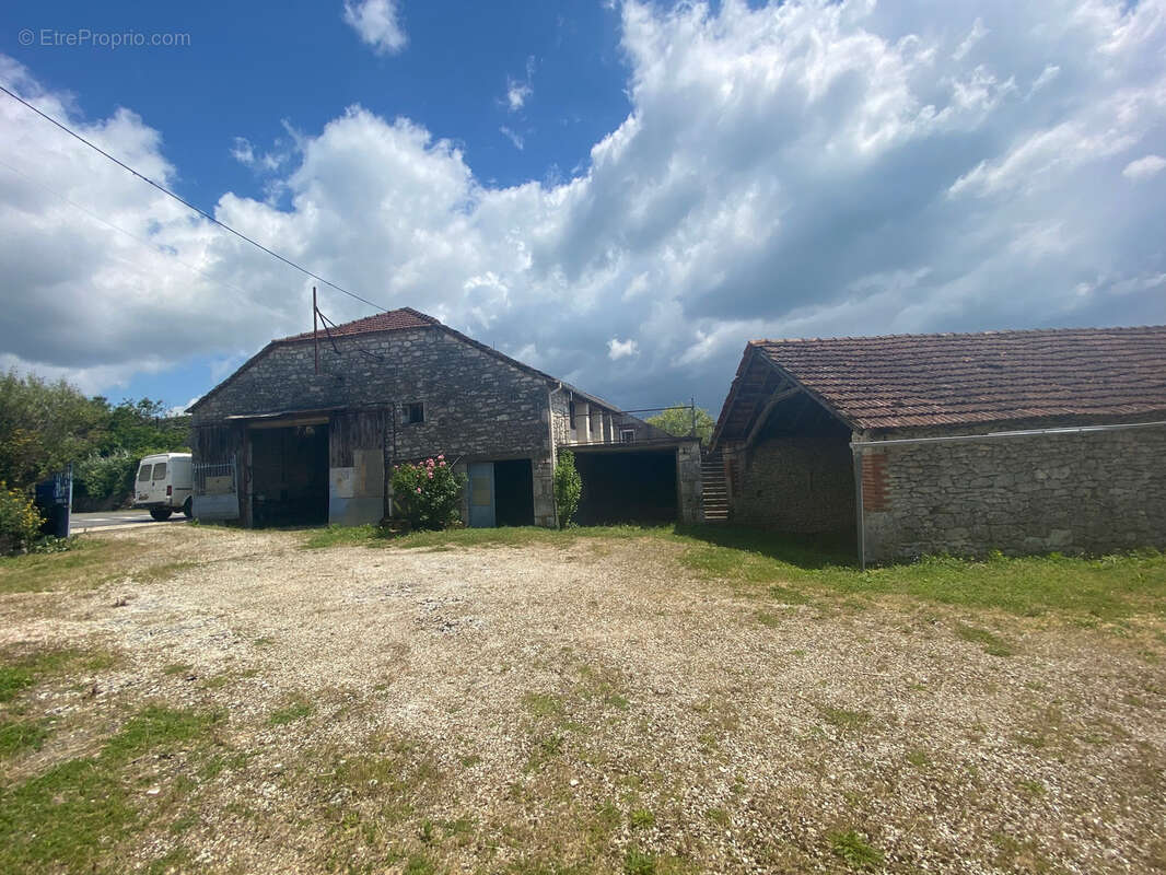 Maison à BAGAT-EN-QUERCY