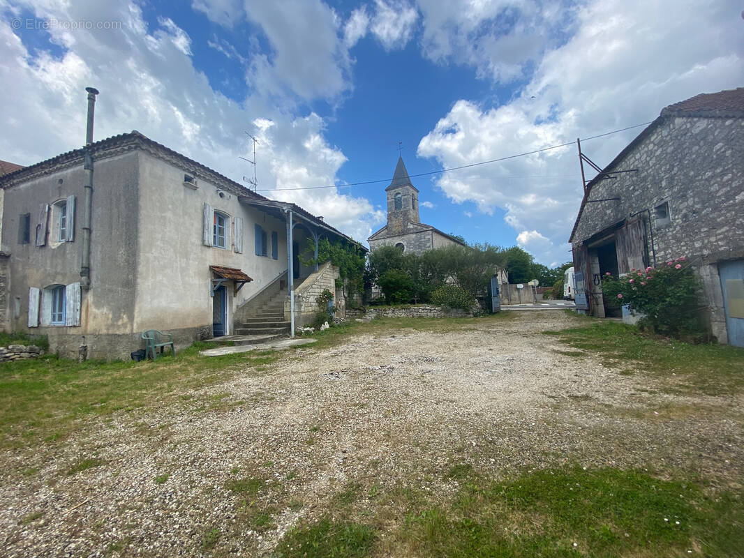 Maison à BAGAT-EN-QUERCY