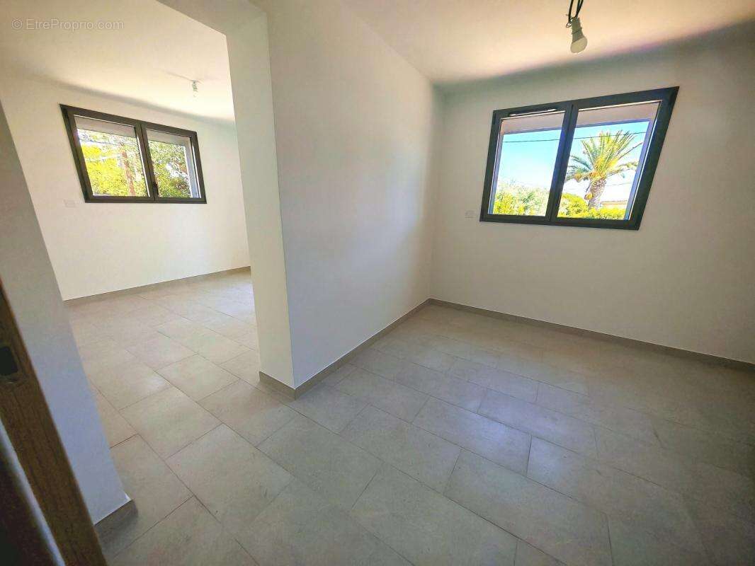 Appartement à LES ISSAMBRES