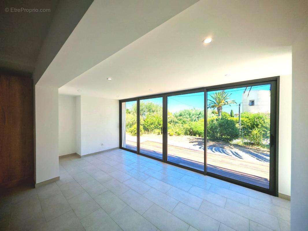 Appartement à LES ISSAMBRES