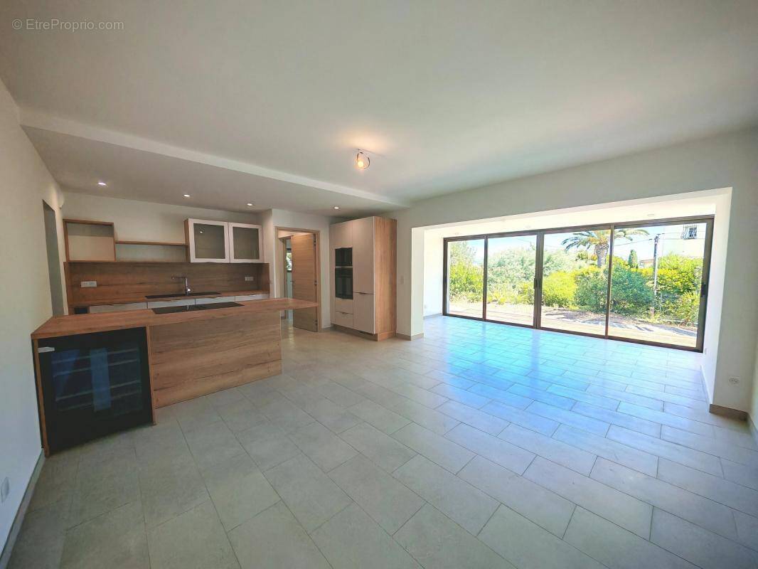 Appartement à LES ISSAMBRES