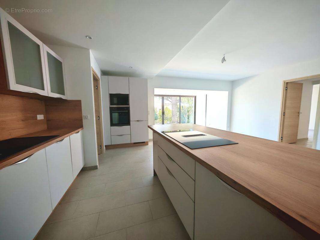 Appartement à LES ISSAMBRES