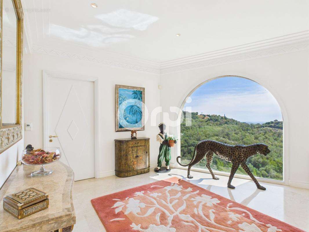 Maison à MANDELIEU-LA-NAPOULE