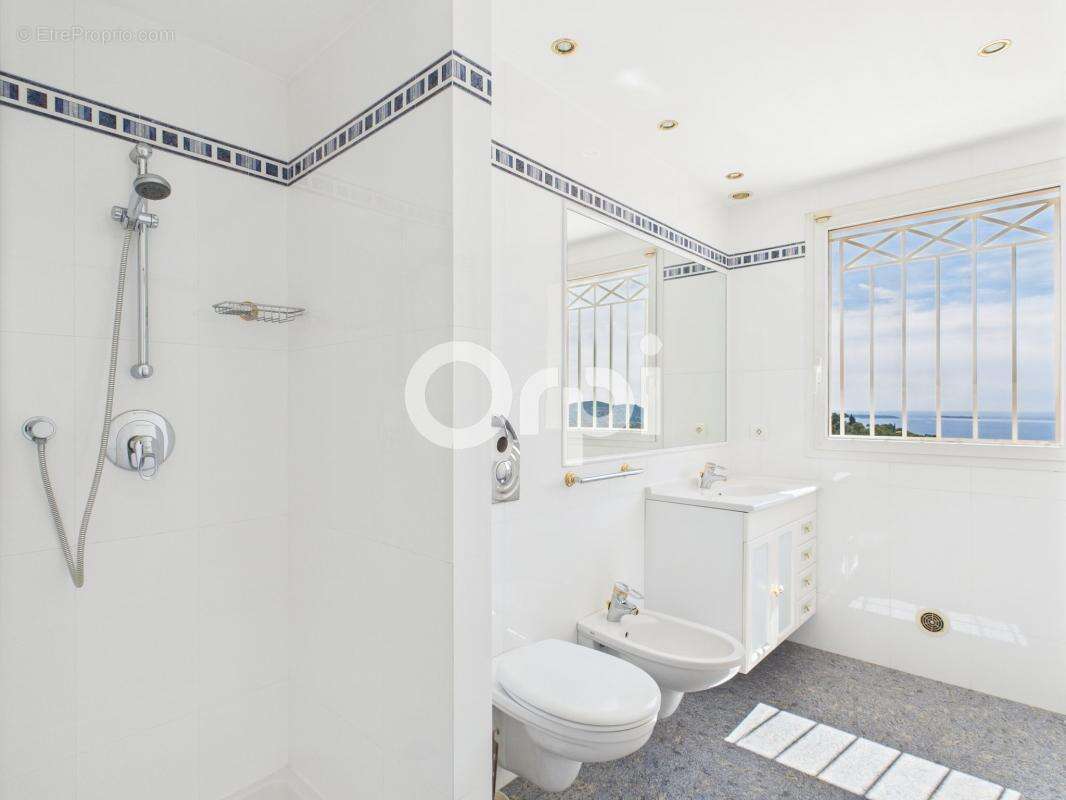 Maison à MANDELIEU-LA-NAPOULE