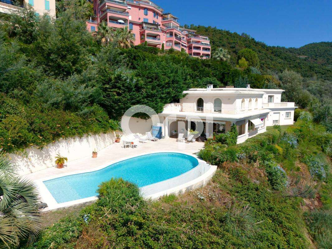 Maison à MANDELIEU-LA-NAPOULE