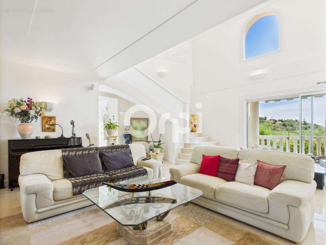 Maison à MANDELIEU-LA-NAPOULE