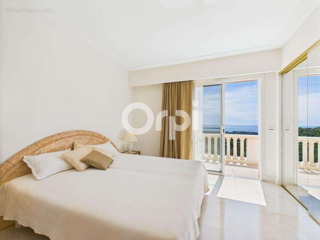 Maison à MANDELIEU-LA-NAPOULE