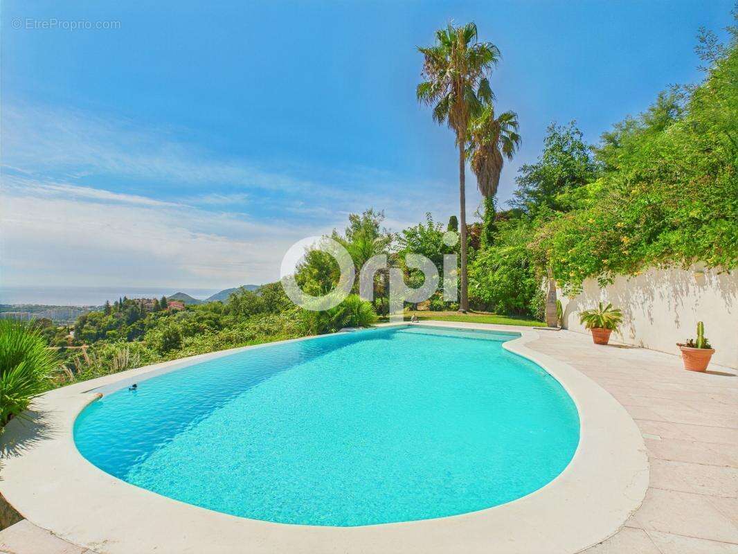 Maison à MANDELIEU-LA-NAPOULE