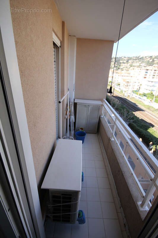 Appartement à VALLAURIS