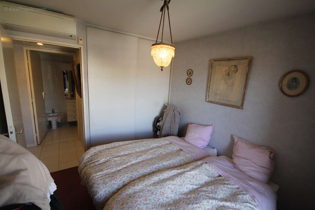 Appartement à VALLAURIS