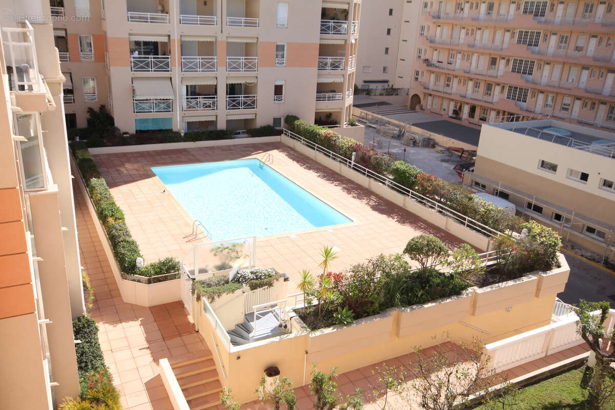 Appartement à VALLAURIS