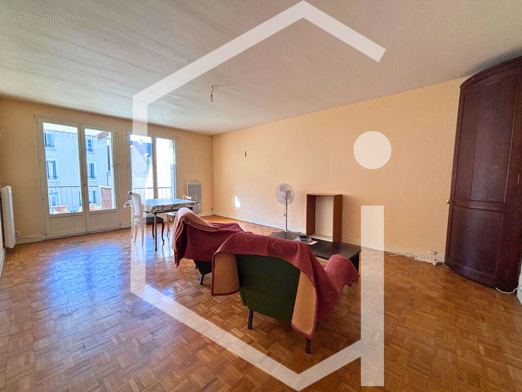 Appartement à COSNE-COURS-SUR-LOIRE
