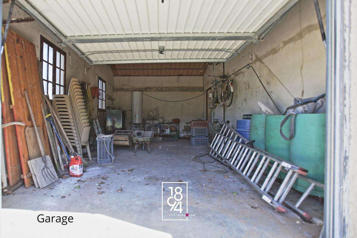 Maison à L'ISLE-SUR-LA-SORGUE