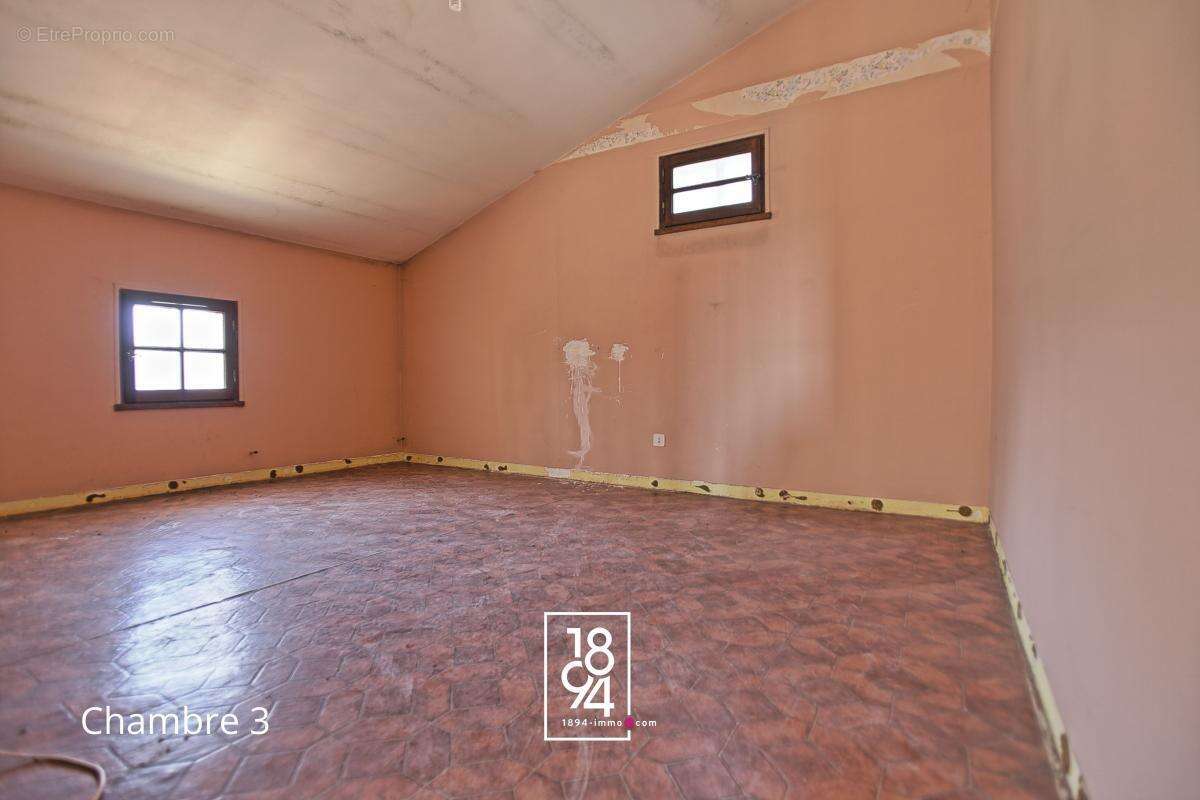 Maison à L'ISLE-SUR-LA-SORGUE