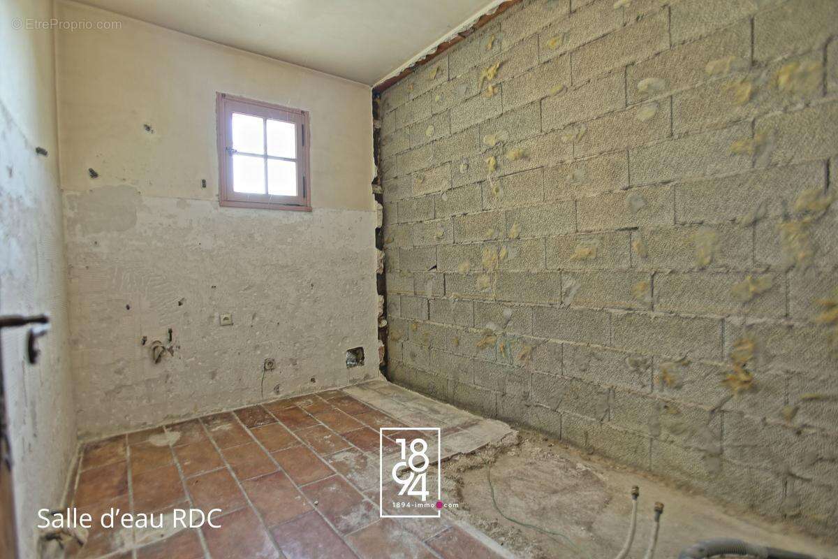 Maison à L'ISLE-SUR-LA-SORGUE