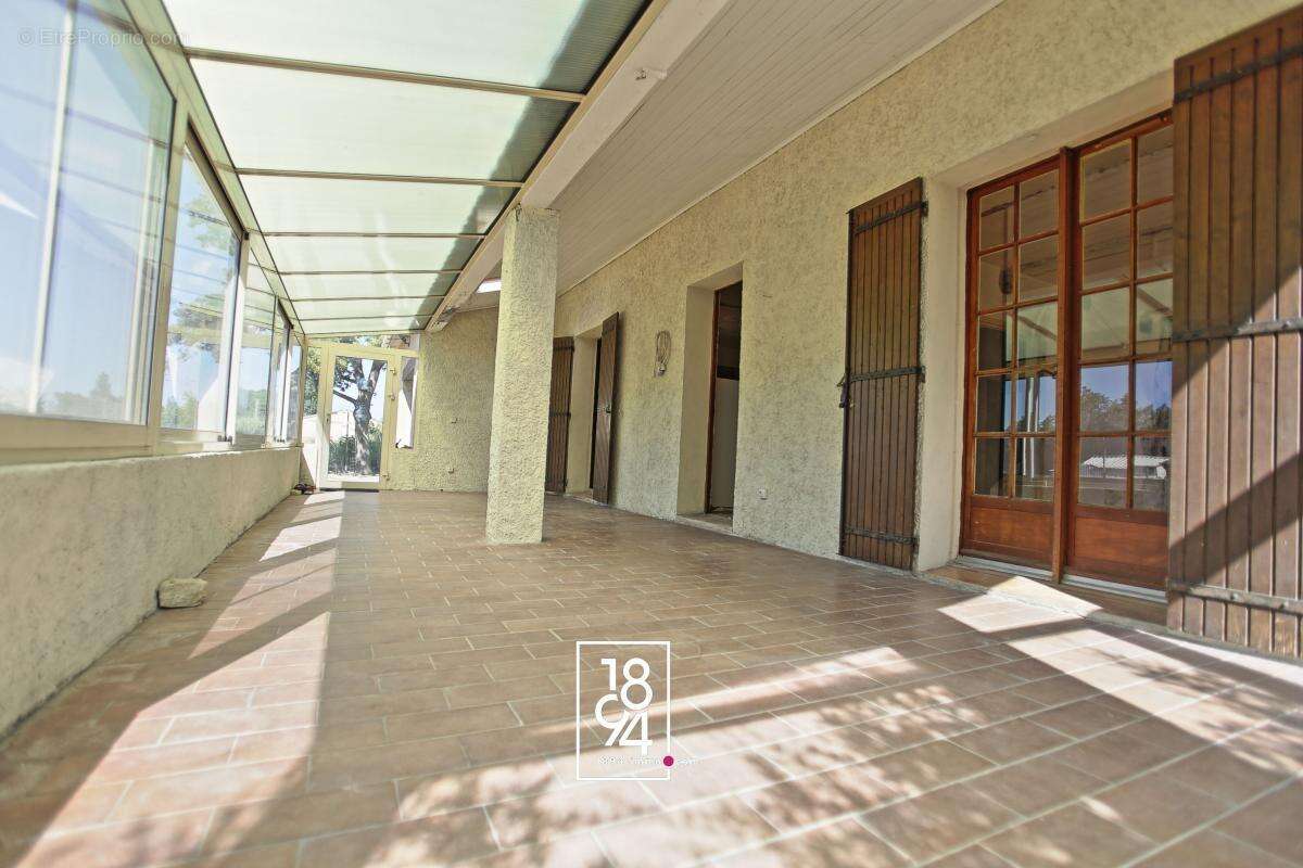 Maison à L'ISLE-SUR-LA-SORGUE