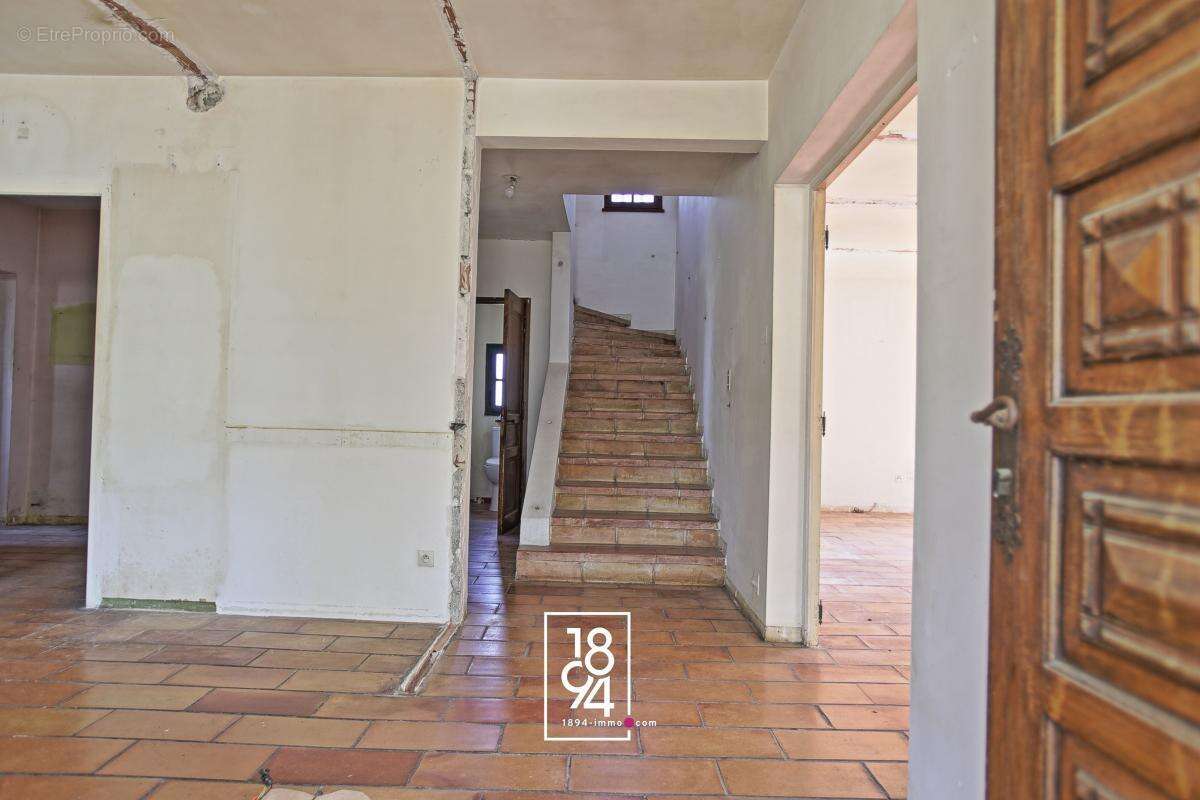 Maison à L'ISLE-SUR-LA-SORGUE