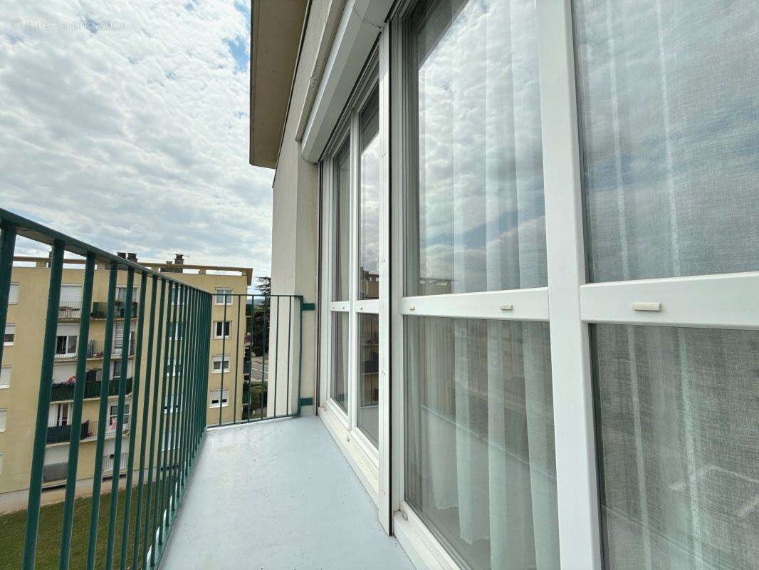 Appartement à CHENOVE