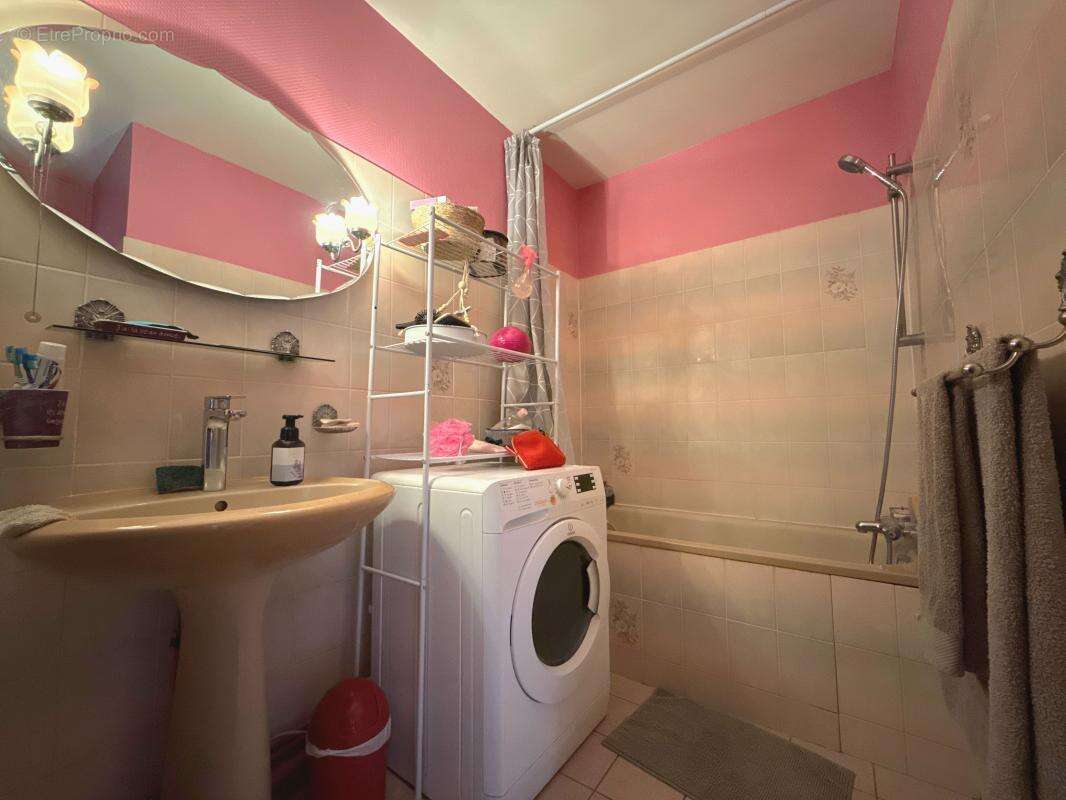 Appartement à CHENOVE