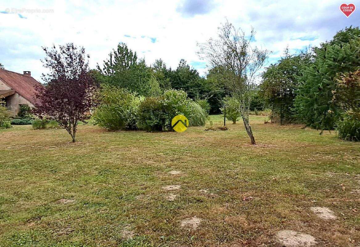 Maison à COSNE-D&#039;ALLIER