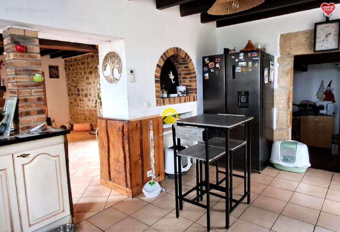 Maison à COSNE-D&#039;ALLIER