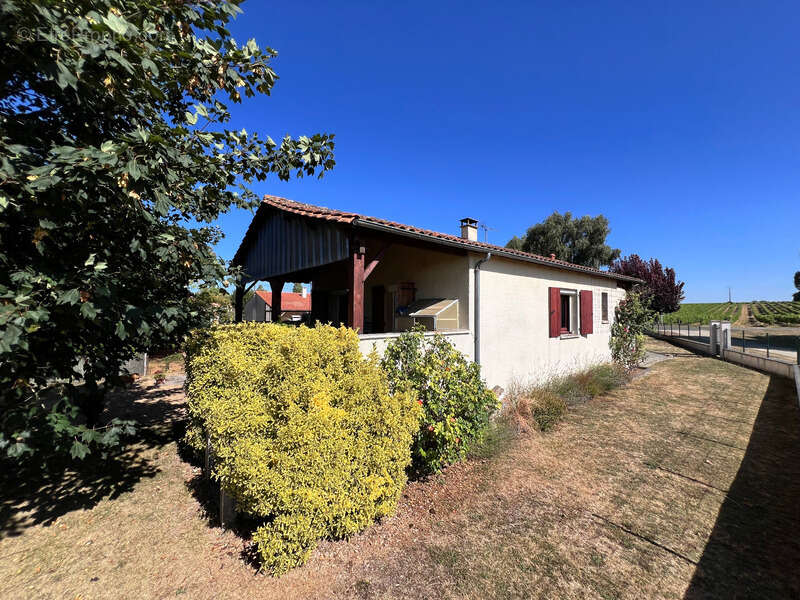 Maison à LOUZAC-SAINT-ANDRE