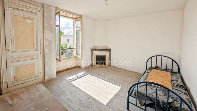 Maison à LANOUAILLE