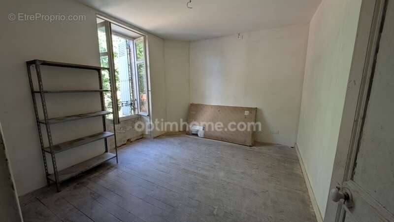 Maison à LANOUAILLE