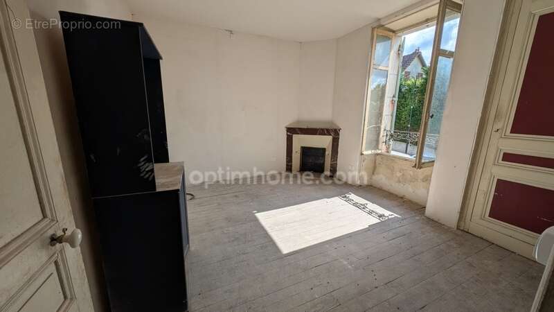 Maison à LANOUAILLE