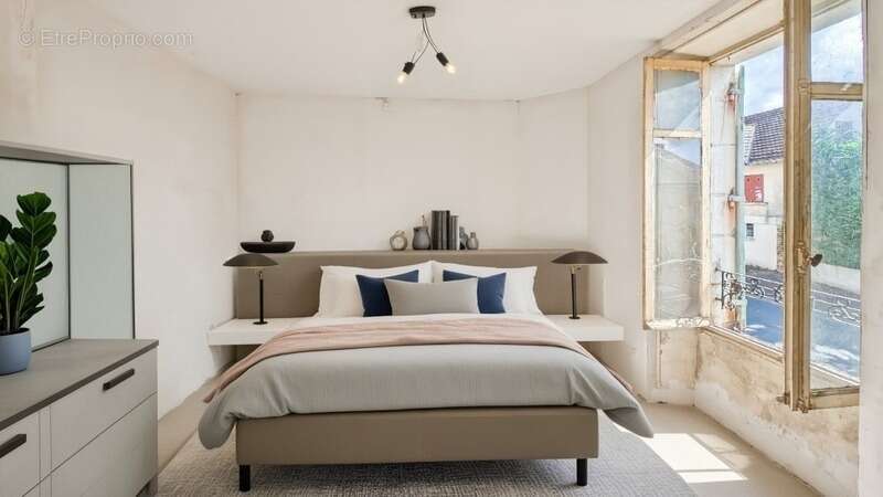 Maison à LANOUAILLE