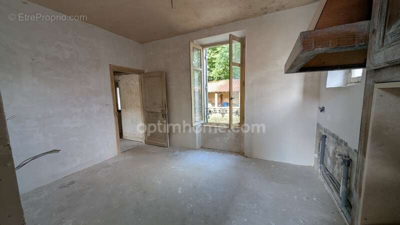 Maison à LANOUAILLE