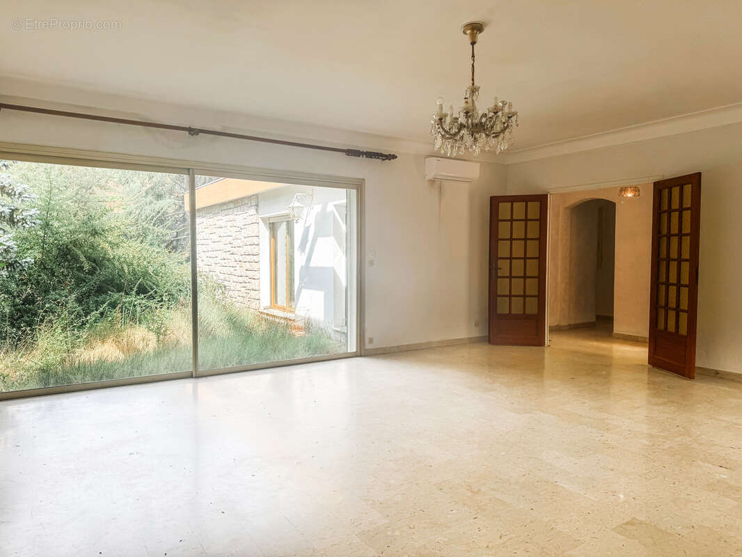 Maison à CAGNES-SUR-MER