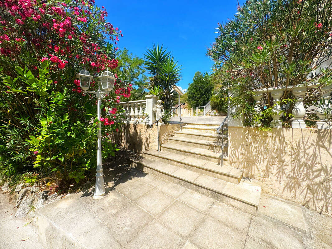 Maison à CAGNES-SUR-MER