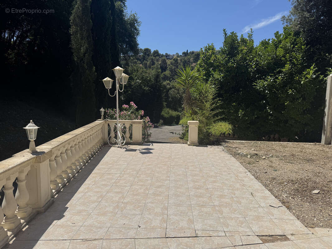 Maison à CAGNES-SUR-MER