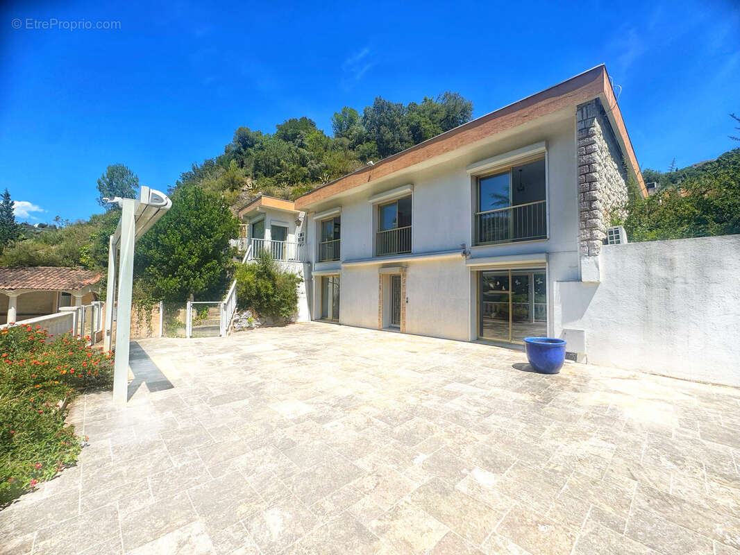 Maison à CAGNES-SUR-MER