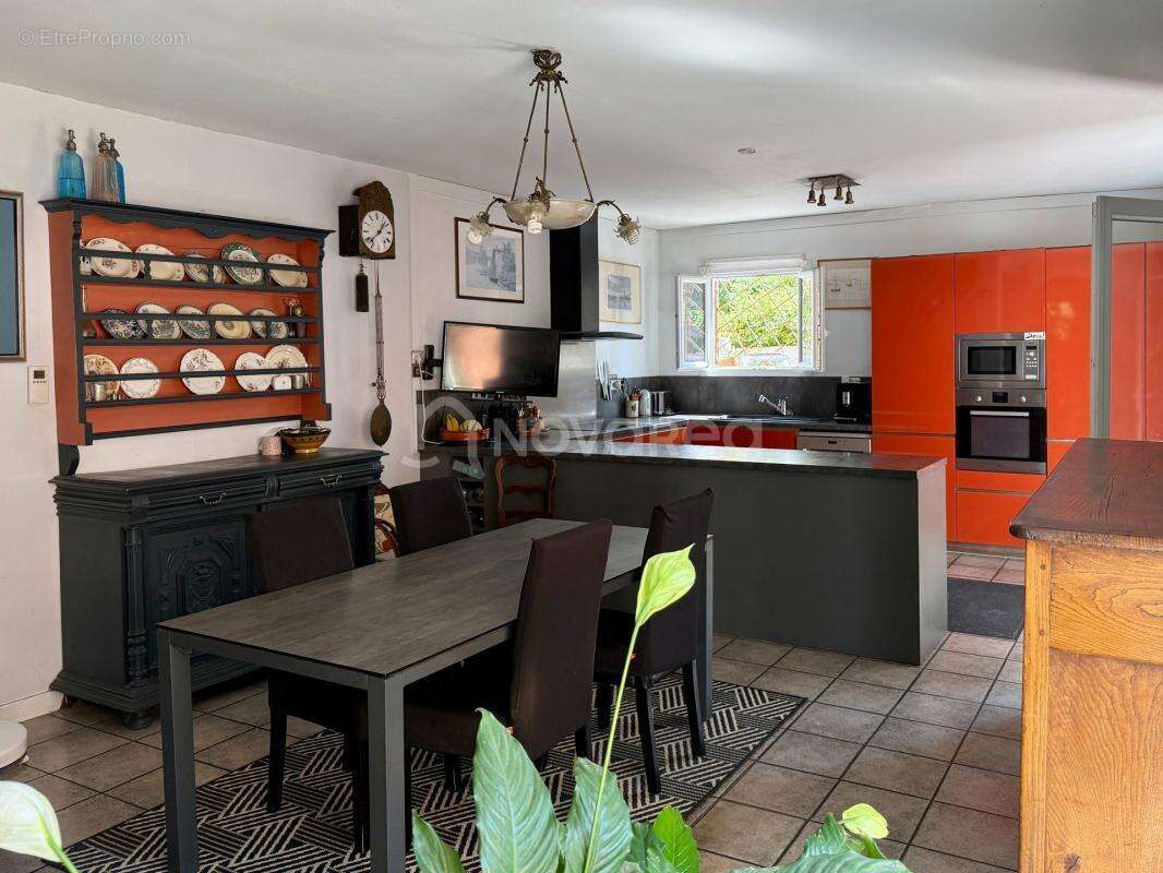 Maison à SAUBRIGUES