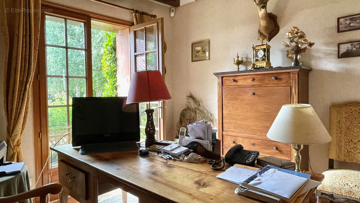 Maison à GROSSOEUVRE