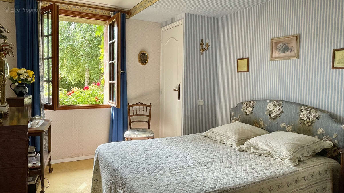 Maison à GROSSOEUVRE