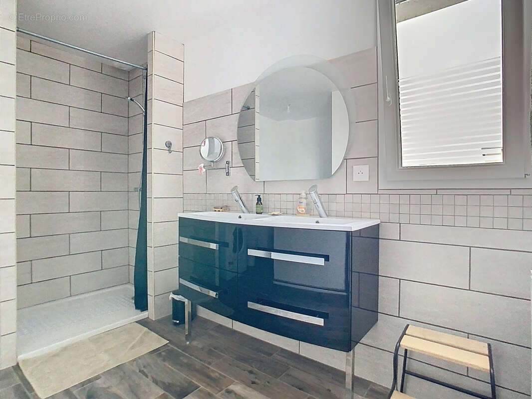 Maison à SAINT-GERMAIN-SUR-AY